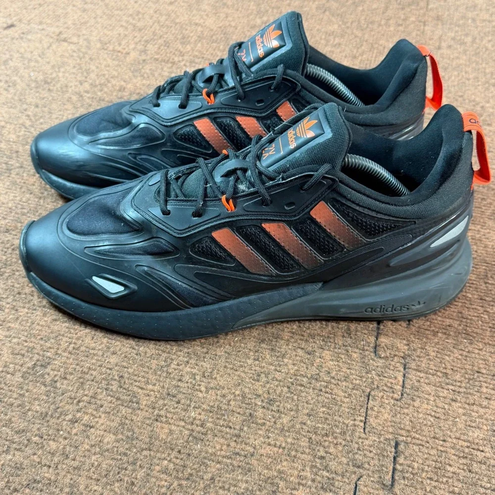 B+ Adidas ZX 2K Boost 2.0 Mens Sneakers Black Solar Orange GZ9087 Size 11.5 gym